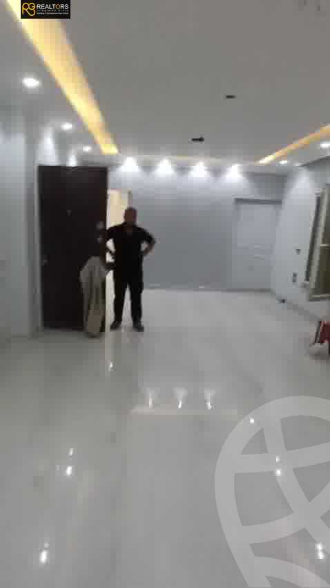 https://aqarmap.com.eg/en/listing/5924570-for-sale-cairo-6th-of-october-el-tawsaat-el-shamalya-hy-2000-qt