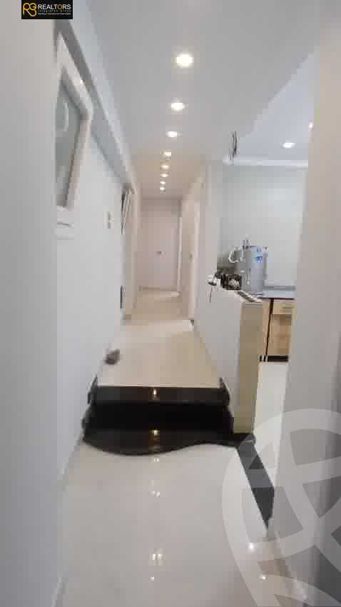 https://aqarmap.com.eg/en/listing/5924570-for-sale-cairo-6th-of-october-el-tawsaat-el-shamalya-hy-2000-qt