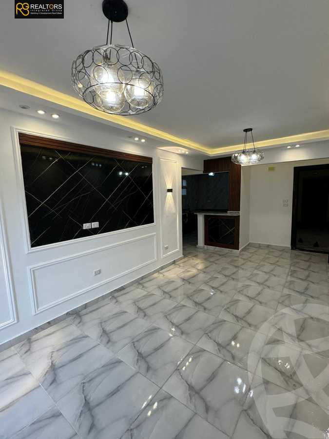 https://aqarmap.com.eg/en/listing/5925273-for-sale-cairo-6th-of-october-hadaeq-october-kmbwnd-fy-hdyq-ktwbr-djlh-blmz-m-mr-lmrshdy