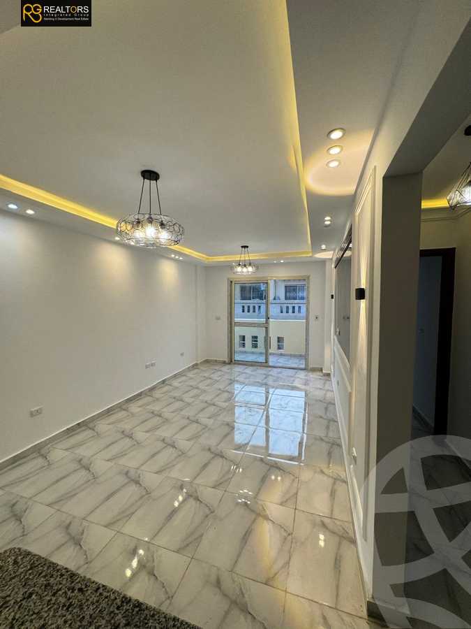 https://aqarmap.com.eg/en/listing/5925273-for-sale-cairo-6th-of-october-hadaeq-october-kmbwnd-fy-hdyq-ktwbr-djlh-blmz-m-mr-lmrshdy