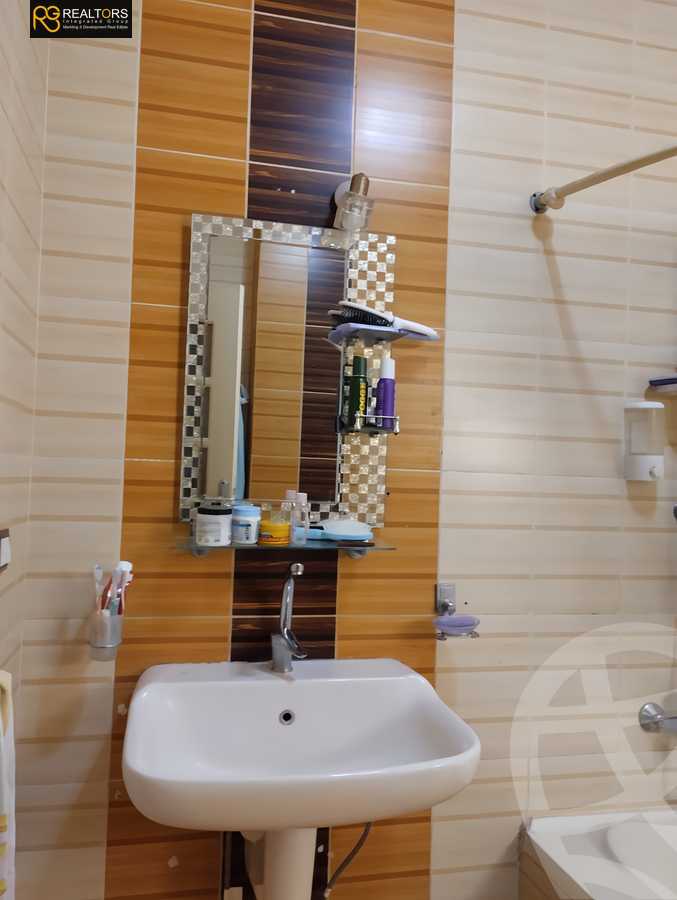 https://aqarmap.com.eg/ar/listing/5928645-for-sale-cairo-6th-of-october-el-ahyaa-neighborhood-5th-street-19