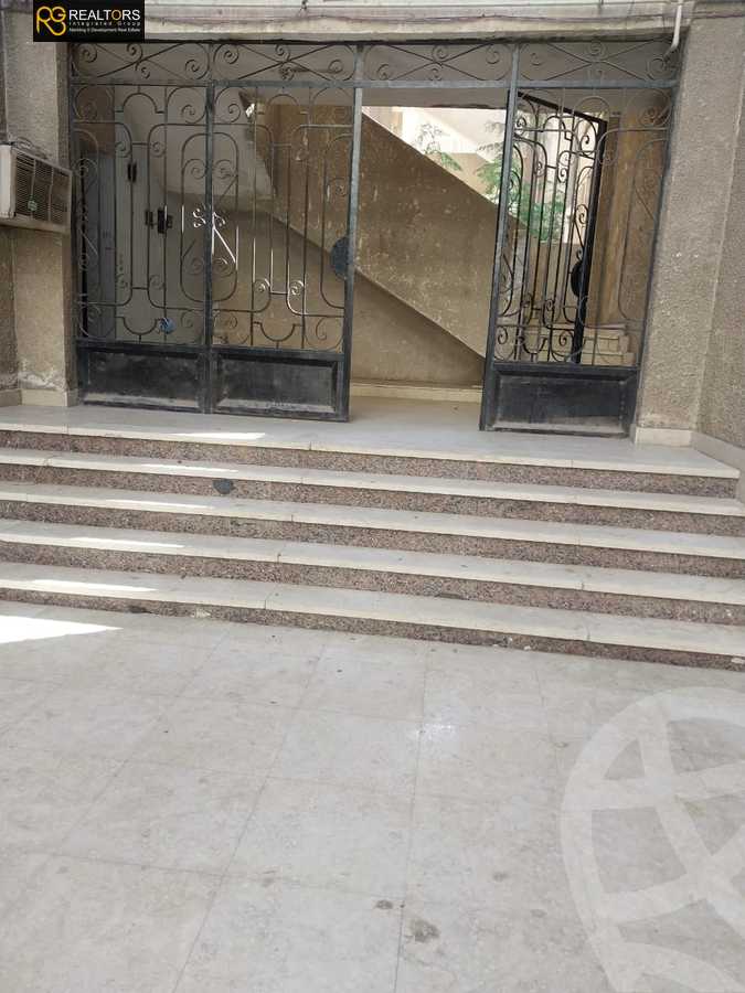 https://aqarmap.com.eg/ar/listing/5953768-for-sale-cairo-el-sheikh-zayed-city-el-hay-el-hady-ashaer-area-3-street-30