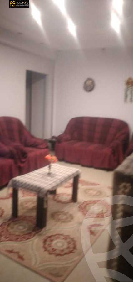 https://aqarmap.com.eg/ar/listing/5953989-for-sale-cairo-el-sheikh-zayed-city-el-hay-elawel-street-50