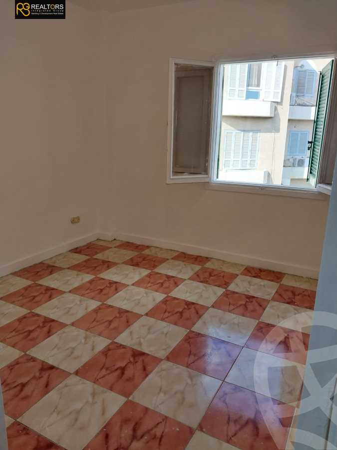 https://aqarmap.com.eg/en/listing/5954024-for-sale-cairo-el-sheikh-zayed-city-el-hay-el-thaleth-ashaer-area-2-street-21