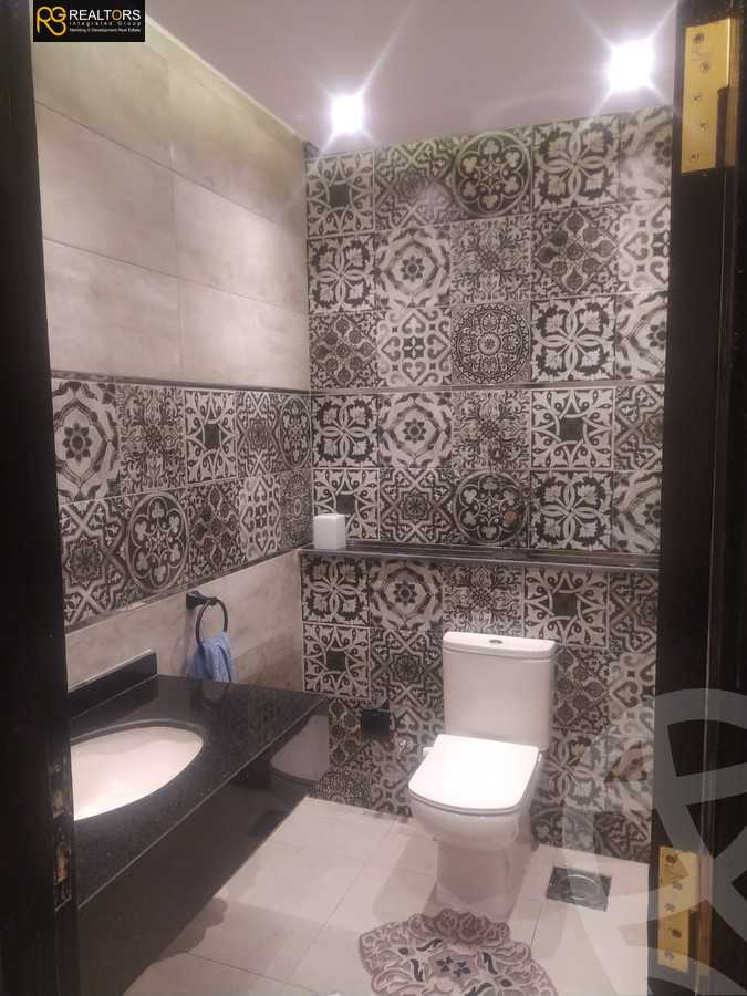 https://aqarmap.com.eg/ar/listing/5957956-for-sale-cairo-el-sheikh-zayed-city-compounds-dh-jyt-blz-mykwn-llttwyr