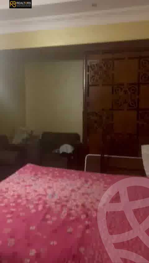 https://aqarmap.com.eg/en/listing/5960162-for-sale-cairo-el-sheikh-zayed-city-el-hay-elsabeaa-lbstn