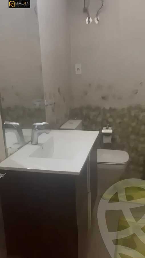 https://aqarmap.com.eg/en/listing/5960162-for-sale-cairo-el-sheikh-zayed-city-el-hay-elsabeaa-lbstn