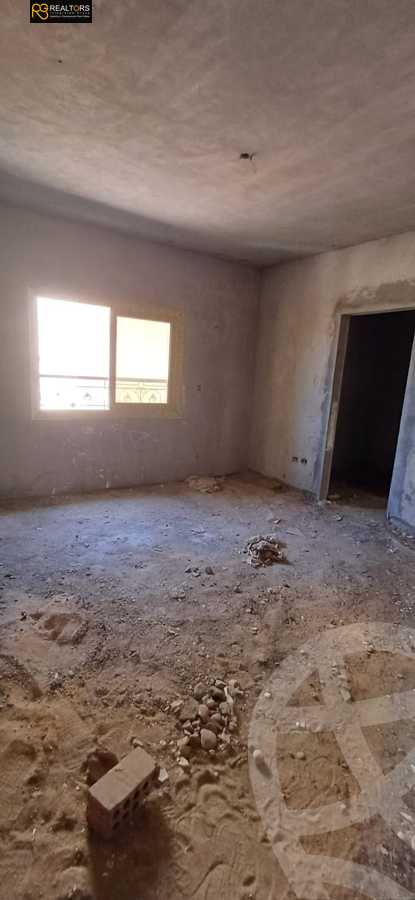 https://aqarmap.com.eg/en/listing/5960189-for-sale-cairo-el-sheikh-zayed-city-compounds-el-khamayel