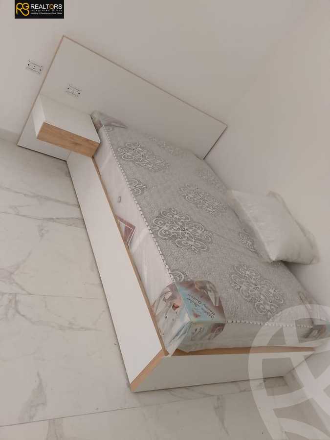 https://aqarmap.com.eg/ar/listing/5960402-for-sale-cairo-el-sheikh-zayed-city-compounds-el-khamayel
