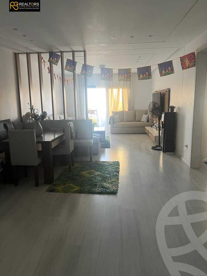 https://aqarmap.com.eg/en/listing/5960447-for-sale-cairo-el-sheikh-zayed-city-compounds-el-khamayel