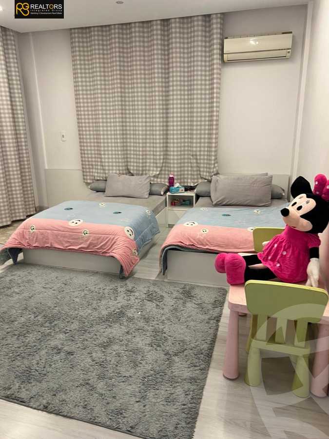 https://aqarmap.com.eg/en/listing/5960447-for-sale-cairo-el-sheikh-zayed-city-compounds-el-khamayel