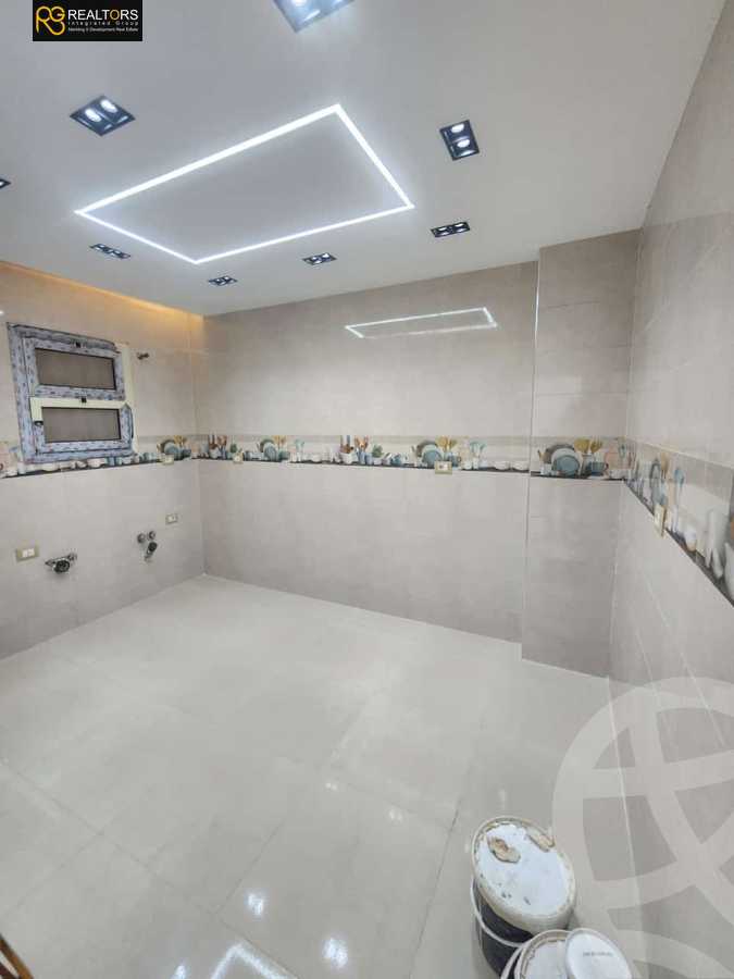 https://aqarmap.com.eg/ar/listing/5960741-for-sale-cairo-el-sheikh-zayed-city-compounds-el-khamayel