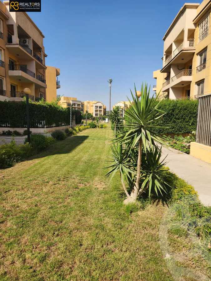 https://aqarmap.com.eg/ar/listing/5960741-for-sale-cairo-el-sheikh-zayed-city-compounds-el-khamayel