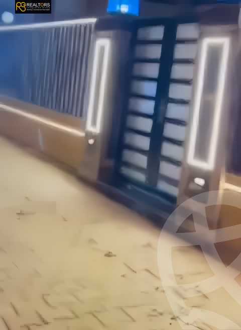 https://aqarmap.com.eg/ar/listing/5960959-for-sale-cairo-el-sheikh-zayed-city-compounds-el-khamayel