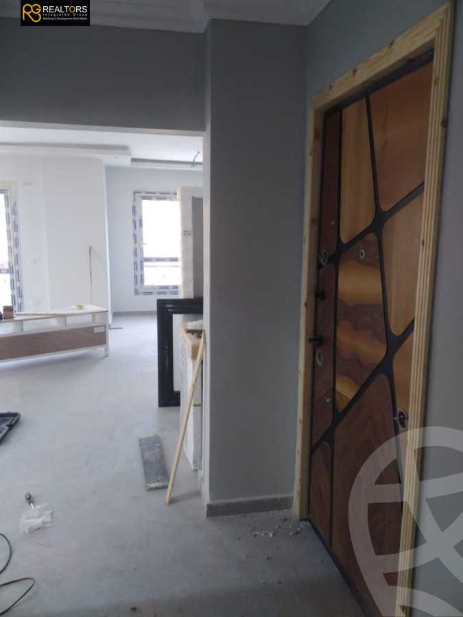 https://aqarmap.com.eg/ar/listing/5961153-for-sale-cairo-el-sheikh-zayed-city-compounds-el-khamayel