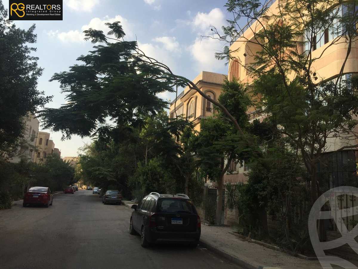 https://aqarmap.com.eg/en/listing/5962866-for-sale-cairo-6th-of-october-el-ahyaa-neighborhood-7th-mecca-el-mokarrama-st