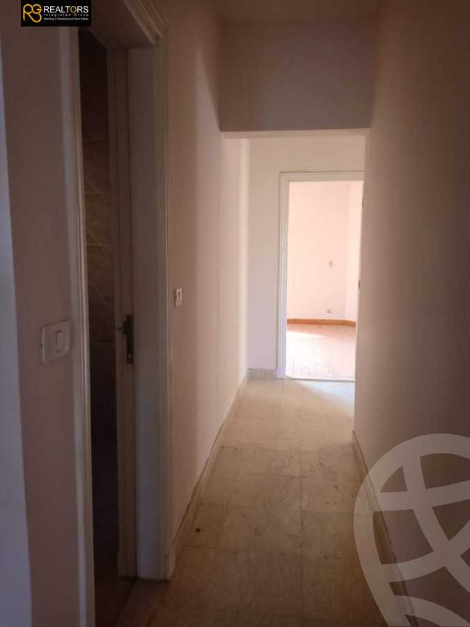 https://aqarmap.com.eg/en/listing/5967327-for-sale-cairo-el-sheikh-zayed-city-compounds-beverly-hills