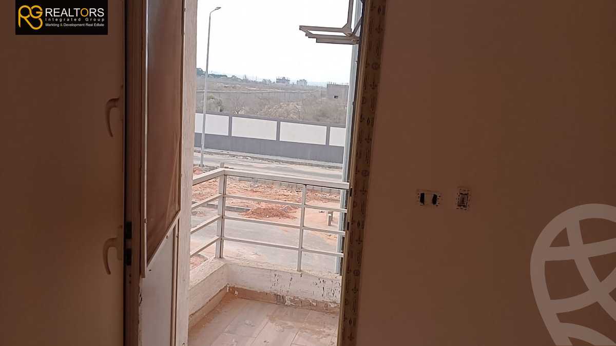 https://aqarmap.com.eg/en/listing/5967536-for-sale-cairo-el-sheikh-zayed-city-compounds-jn-zyd