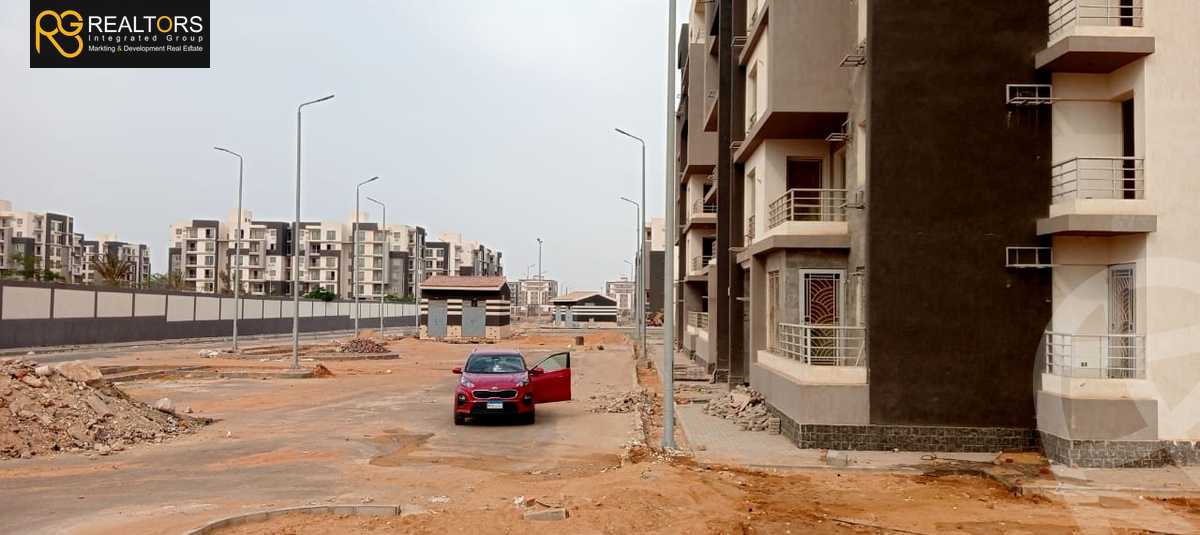 https://aqarmap.com.eg/en/listing/5967536-for-sale-cairo-el-sheikh-zayed-city-compounds-jn-zyd