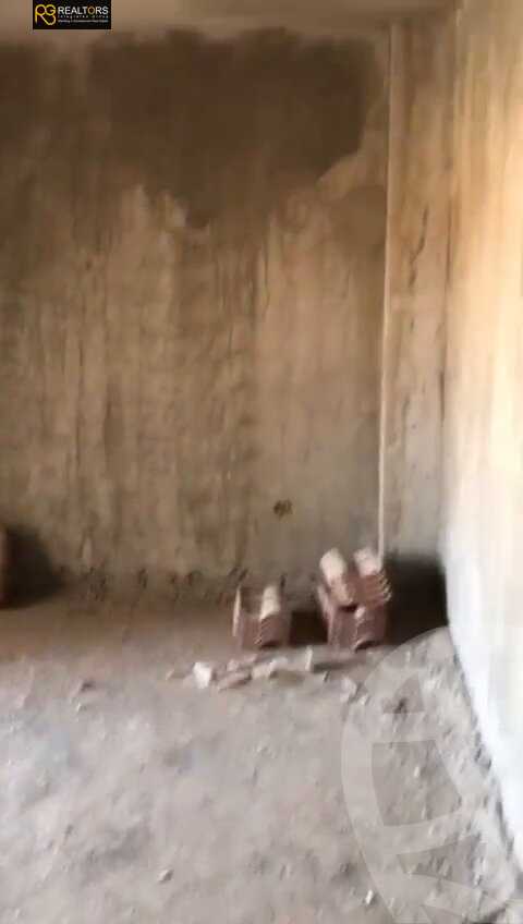 https://aqarmap.com.eg/ar/listing/5967565-for-sale-cairo-el-sheikh-zayed-city-compounds-el-khamayel