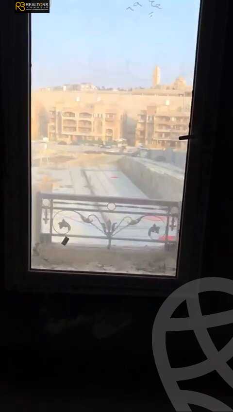 https://aqarmap.com.eg/ar/listing/5967565-for-sale-cairo-el-sheikh-zayed-city-compounds-el-khamayel