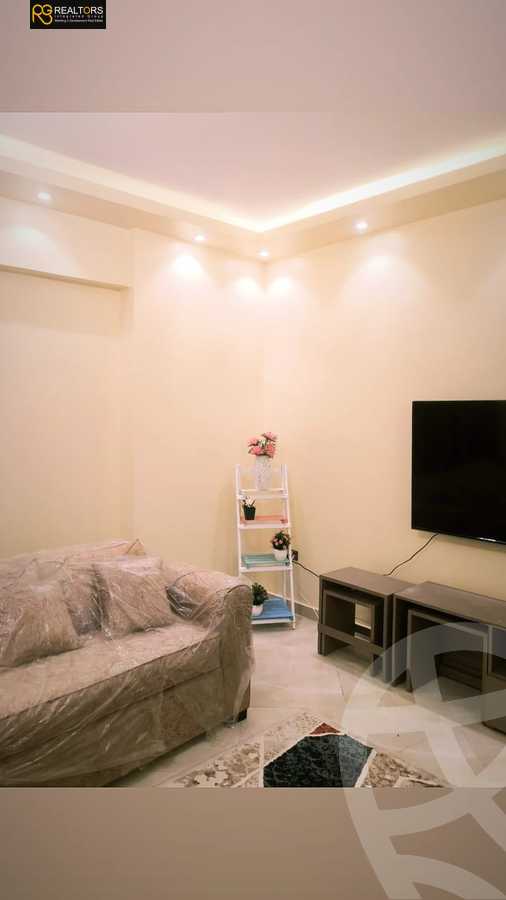 https://aqarmap.com.eg/en/listing/5970100-for-rent-cairo-el-sheikh-zayed-city-compounds-el-khamayel