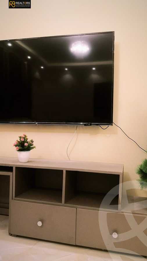 https://aqarmap.com.eg/en/listing/5970100-for-rent-cairo-el-sheikh-zayed-city-compounds-el-khamayel