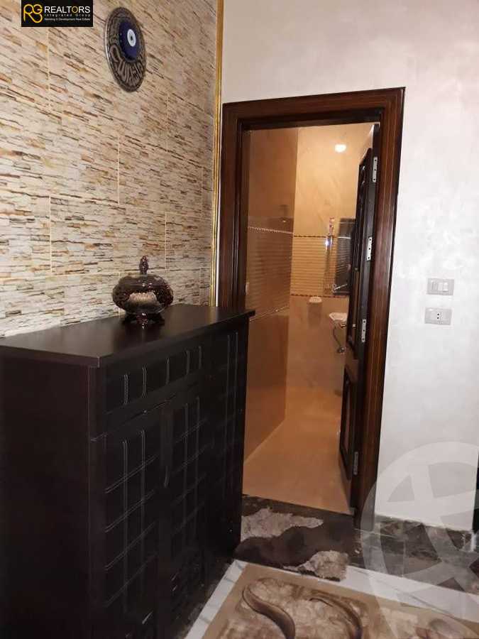 https://aqarmap.com.eg/en/listing/5970208-for-sale-cairo-el-sheikh-zayed-city-compounds-el-khamayel