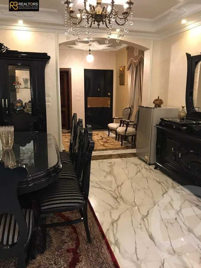 https://aqarmap.com.eg/en/listing/5970208-for-sale-cairo-el-sheikh-zayed-city-compounds-el-khamayel