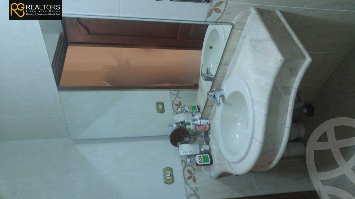 https://aqarmap.com.eg/en/listing/5970275-for-sale-cairo-el-sheikh-zayed-city-compounds-kmbwnd-ljwmn