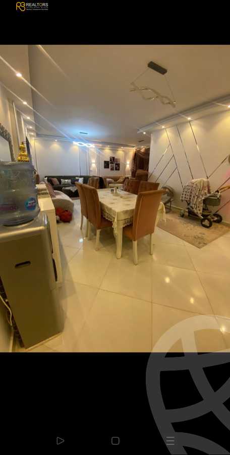https://aqarmap.com.eg/en/listing/5973418-for-sale-cairo-el-sheikh-zayed-city-compounds-el-khamayel