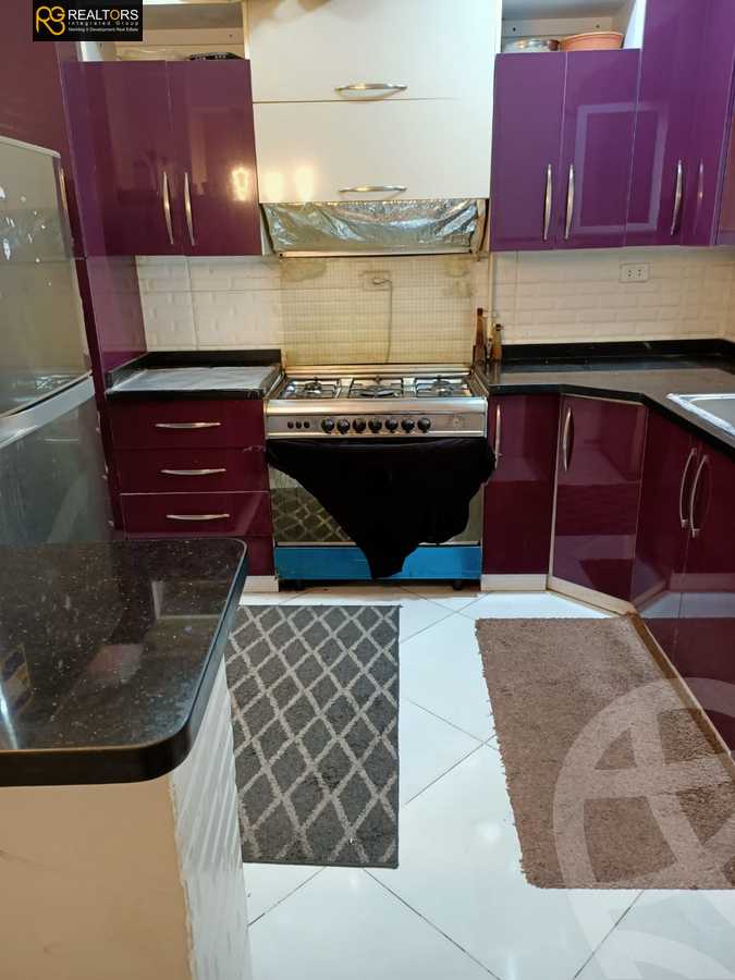https://aqarmap.com.eg/en/listing/5973418-for-sale-cairo-el-sheikh-zayed-city-compounds-el-khamayel