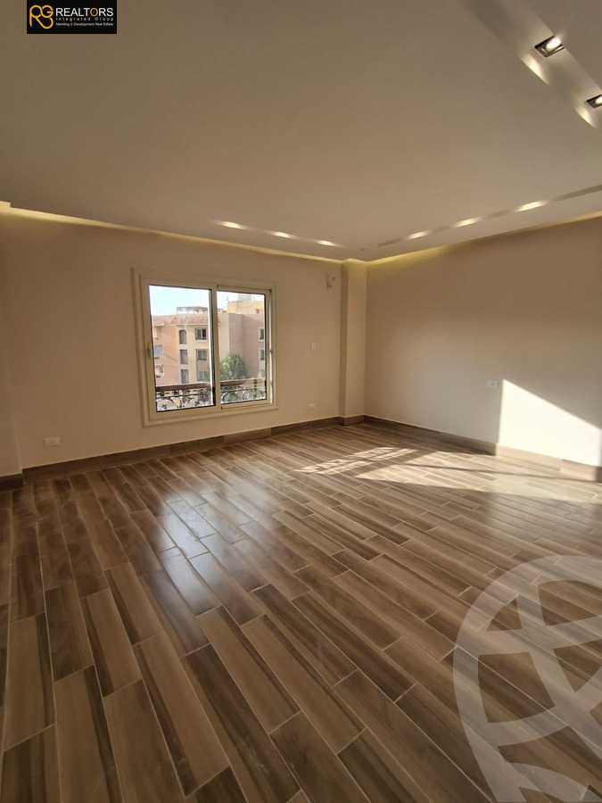 https://aqarmap.com.eg/en/listing/5973448-for-sale-cairo-el-sheikh-zayed-city-compounds-el-khamayel
