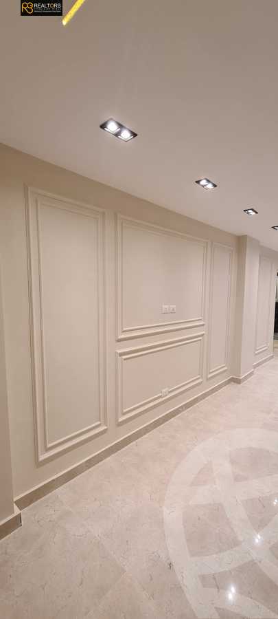 https://aqarmap.com.eg/en/listing/5973448-for-sale-cairo-el-sheikh-zayed-city-compounds-el-khamayel