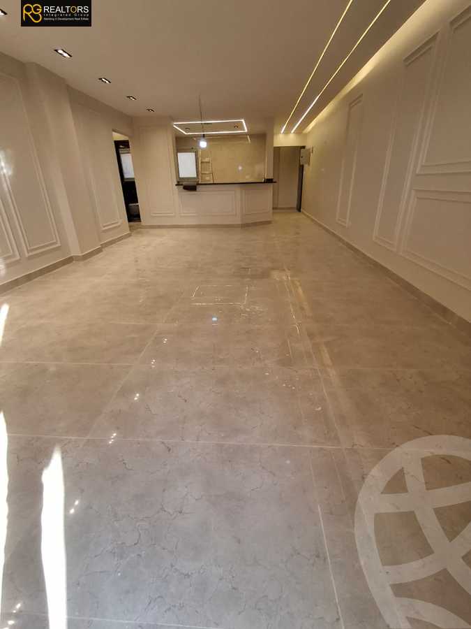 https://aqarmap.com.eg/en/listing/5973448-for-sale-cairo-el-sheikh-zayed-city-compounds-el-khamayel