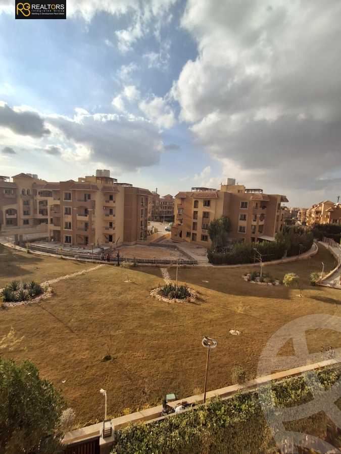https://aqarmap.com.eg/en/listing/5973448-for-sale-cairo-el-sheikh-zayed-city-compounds-el-khamayel