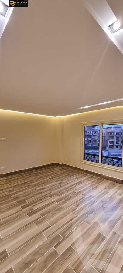 https://aqarmap.com.eg/en/listing/5973448-for-sale-cairo-el-sheikh-zayed-city-compounds-el-khamayel