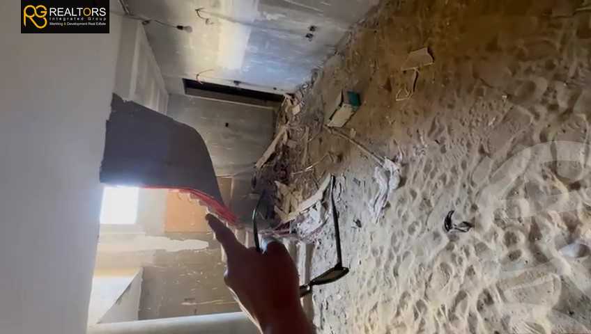 https://aqarmap.com.eg/ar/listing/5973483-for-sale-cairo-el-sheikh-zayed-city-alex-cairo-desert-road-kmbwnd-fy-tryq-skndry-lshrwy