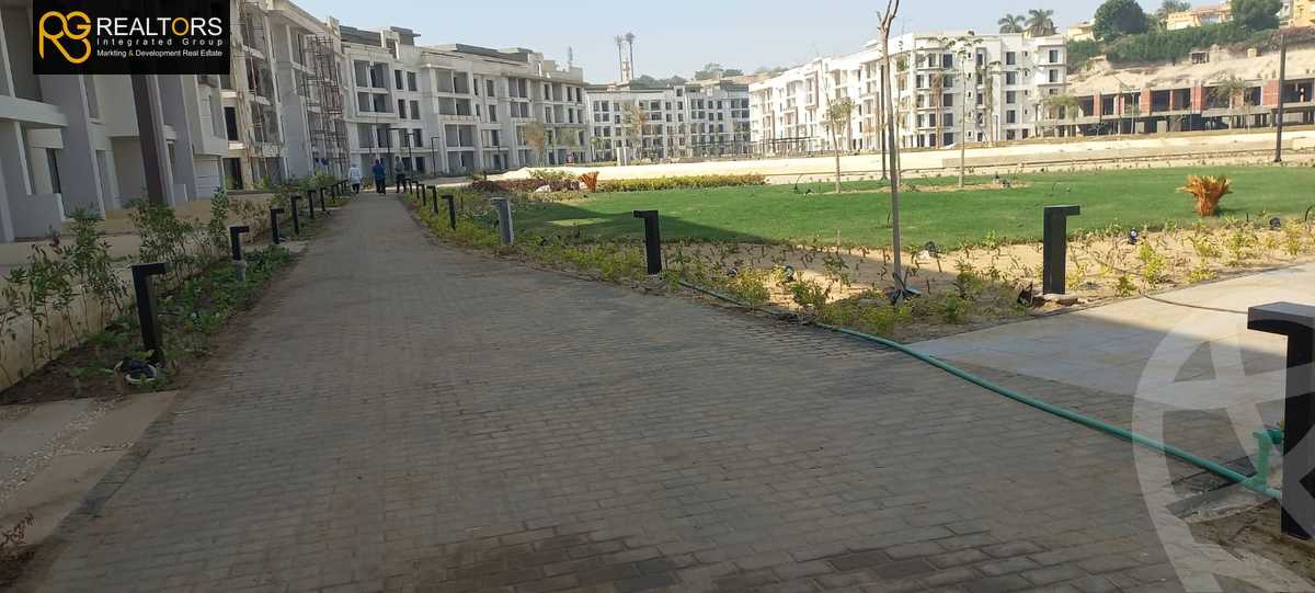 https://aqarmap.com.eg/ar/listing/5973495-for-sale-cairo-el-sheikh-zayed-city-alex-cairo-desert-road-nyoum-pyramids-arab-developments