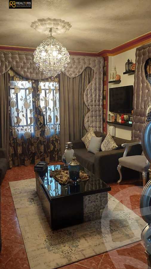 https://aqarmap.com.eg/ar/listing/5982948-for-sale-cairo-6th-of-october-el-ahyaa-neighborhood-3rd-al-hay-al-thalith-st