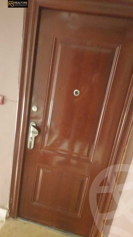 https://aqarmap.com.eg/ar/listing/5982948-for-sale-cairo-6th-of-october-el-ahyaa-neighborhood-3rd-al-hay-al-thalith-st
