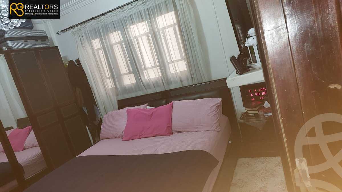 https://aqarmap.com.eg/ar/listing/5982948-for-sale-cairo-6th-of-october-el-ahyaa-neighborhood-3rd-al-hay-al-thalith-st
