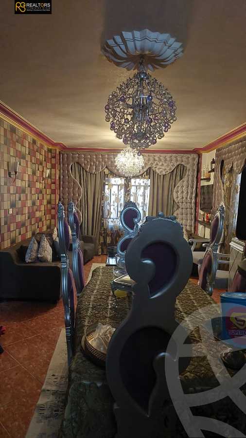 https://aqarmap.com.eg/ar/listing/5982948-for-sale-cairo-6th-of-october-el-ahyaa-neighborhood-3rd-al-hay-al-thalith-st