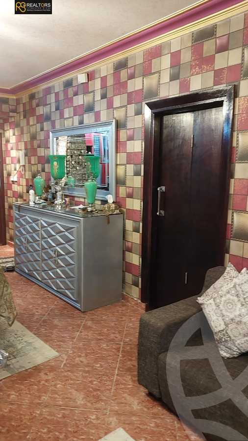 https://aqarmap.com.eg/ar/listing/5982948-for-sale-cairo-6th-of-october-el-ahyaa-neighborhood-3rd-al-hay-al-thalith-st