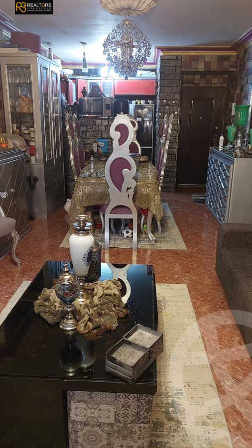 https://aqarmap.com.eg/ar/listing/5982948-for-sale-cairo-6th-of-october-el-ahyaa-neighborhood-3rd-al-hay-al-thalith-st