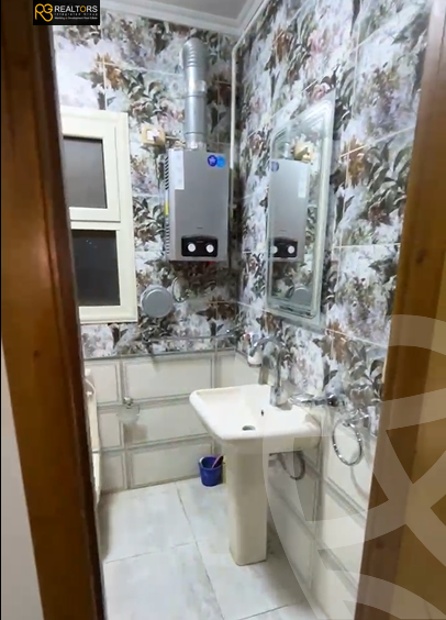 https://aqarmap.com.eg/en/listing/5983098-for-sale-cairo-6th-of-october-hadaeq-october-kmbwnd-fy-hdyq-ktwbr-ashgar-city