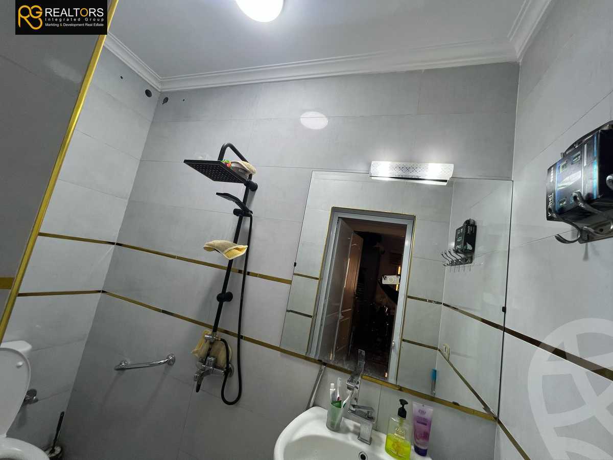 https://aqarmap.com.eg/en/listing/5983288-for-sale-cairo-el-sheikh-zayed-city-compounds-badr-el-deen
