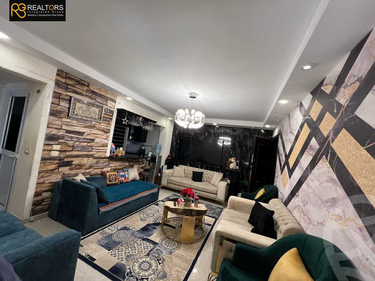 https://aqarmap.com.eg/en/listing/5983288-for-sale-cairo-el-sheikh-zayed-city-compounds-badr-el-deen