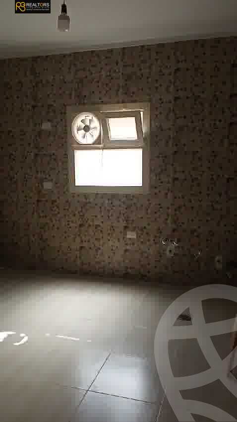 https://aqarmap.com.eg/ar/listing/6036959-for-sale-cairo-6th-of-october-el-ahyaa-neighborhood-11th