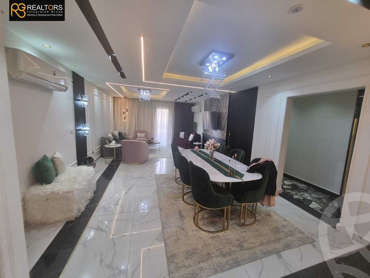 https://aqarmap.com.eg/en/listing/6038594-for-sale-cairo-el-sheikh-zayed-city-compounds-el-khamayel
